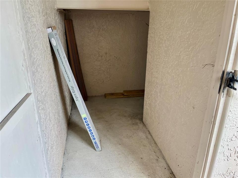 For Sale: $154,900 (1 beds, 1 baths, 570 Square Feet)