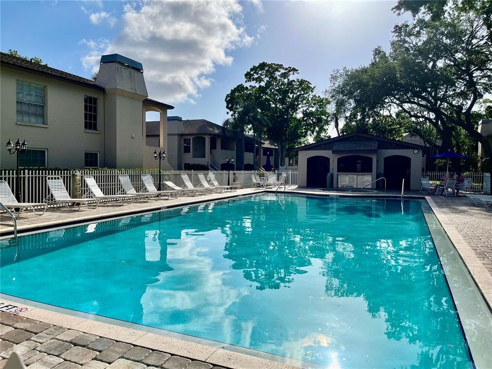 For Sale: $154,900 (1 beds, 1 baths, 570 Square Feet)