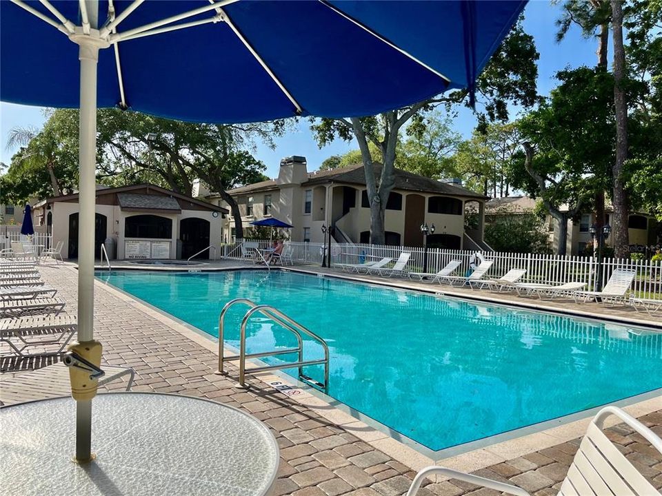 For Sale: $154,900 (1 beds, 1 baths, 570 Square Feet)