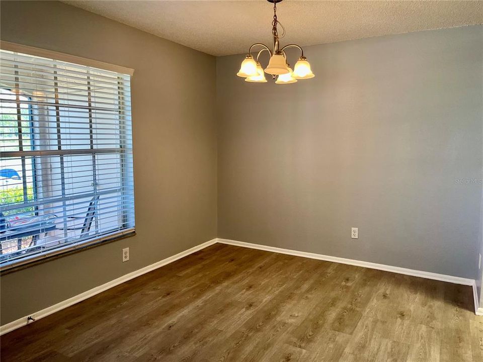 For Sale: $154,900 (1 beds, 1 baths, 570 Square Feet)