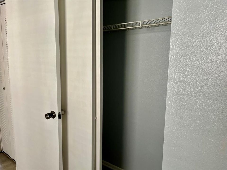 For Sale: $154,900 (1 beds, 1 baths, 570 Square Feet)