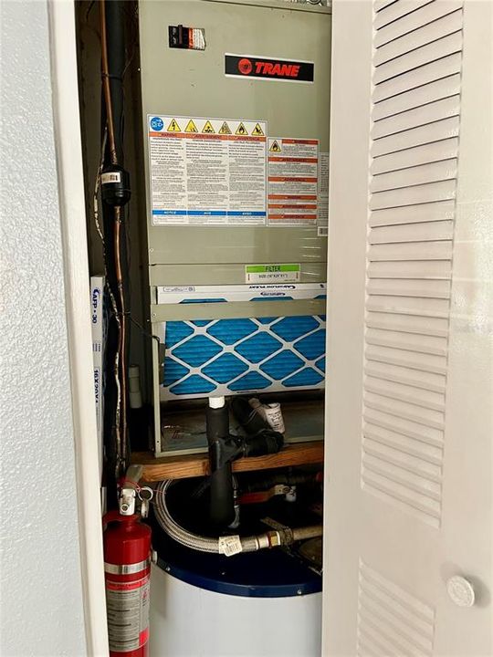 For Sale: $154,900 (1 beds, 1 baths, 570 Square Feet)