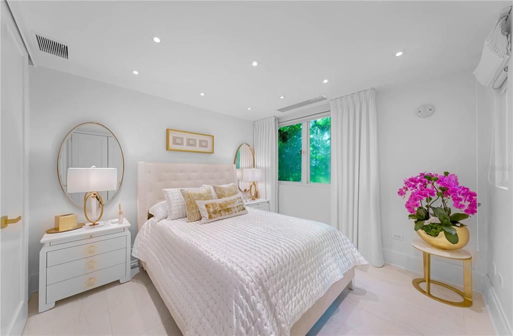 На продажу: $2,750,000 (3 спален, 3 ванн, 2765 Квадратных фут)