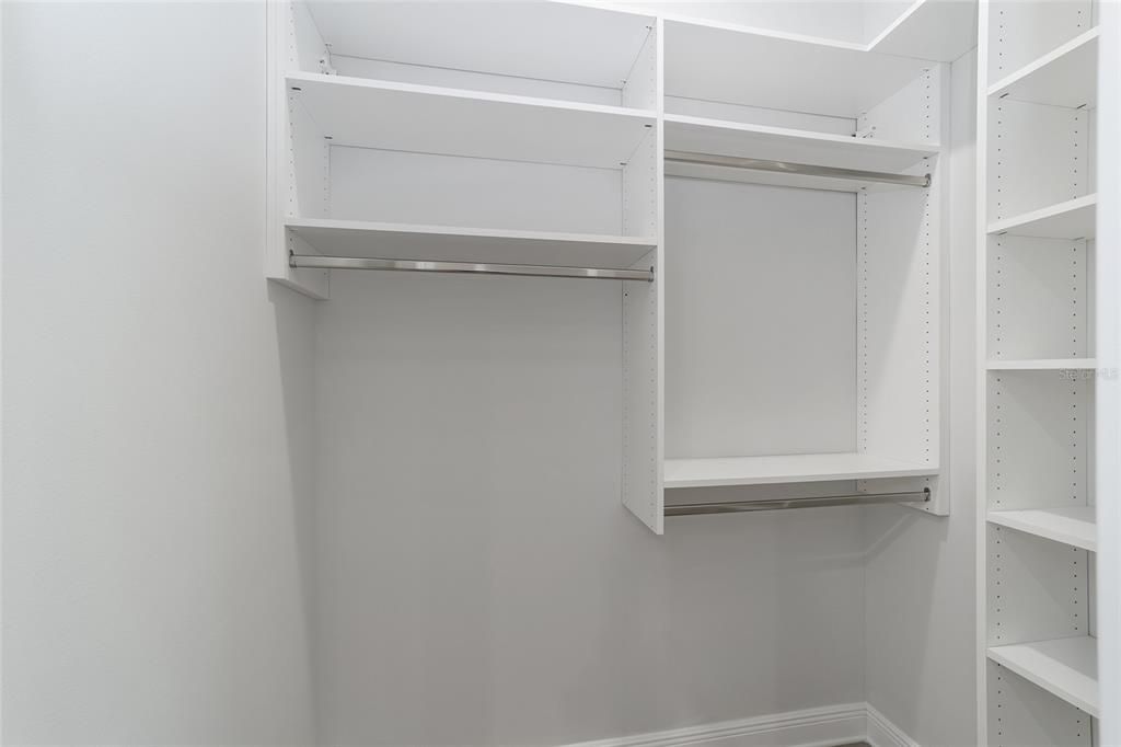 For Sale: $774,900 (3 beds, 3 baths, 2250 Square Feet)