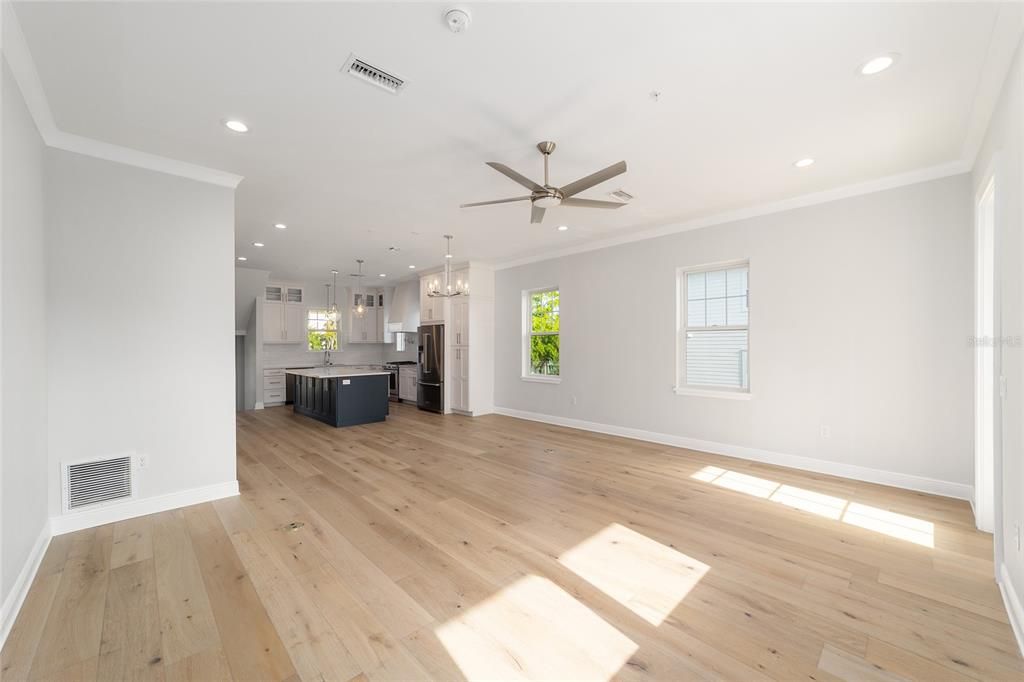 For Sale: $774,900 (3 beds, 3 baths, 2250 Square Feet)