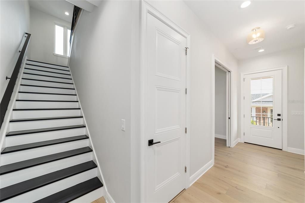 For Sale: $774,900 (3 beds, 3 baths, 2250 Square Feet)