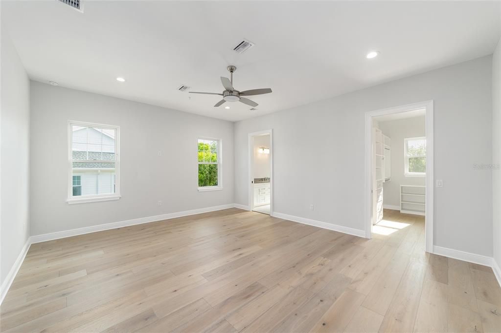 For Sale: $774,900 (3 beds, 3 baths, 2250 Square Feet)