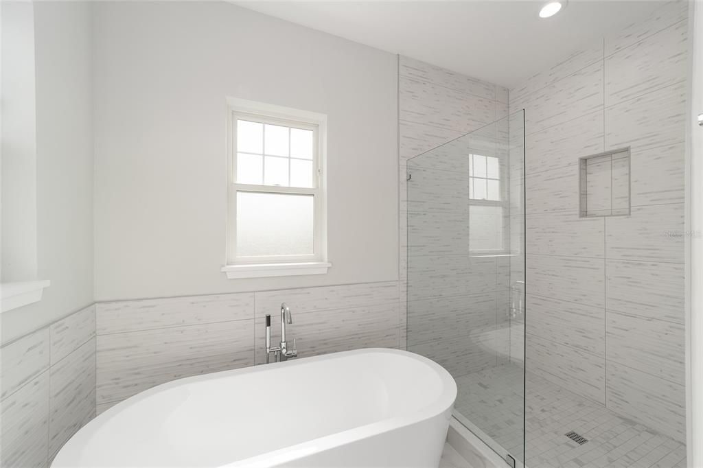 For Sale: $774,900 (3 beds, 3 baths, 2250 Square Feet)