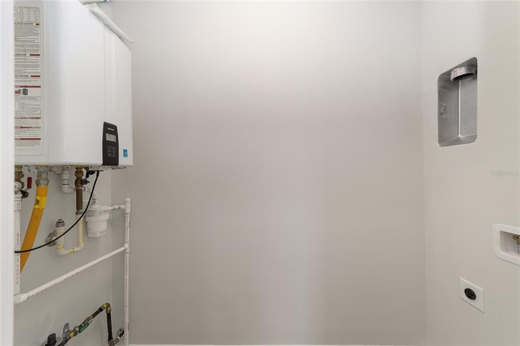 For Sale: $774,900 (3 beds, 3 baths, 2250 Square Feet)