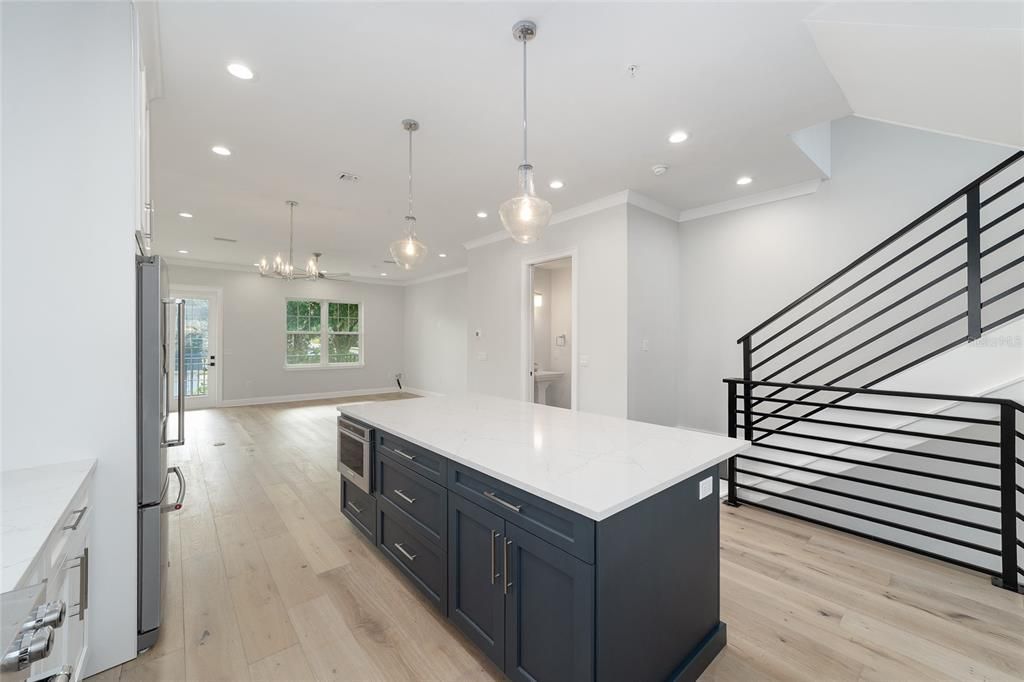 For Sale: $774,900 (3 beds, 3 baths, 2250 Square Feet)