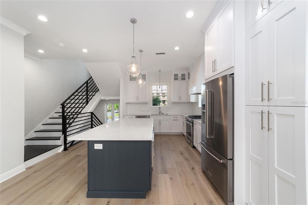 For Sale: $774,900 (3 beds, 3 baths, 2250 Square Feet)