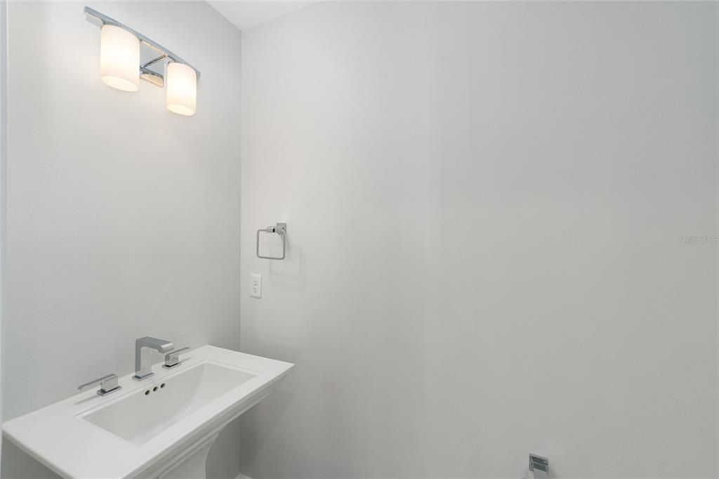 For Sale: $774,900 (3 beds, 3 baths, 2250 Square Feet)