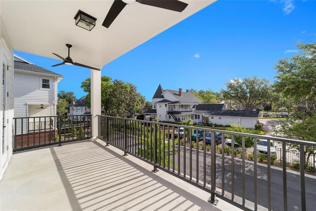 For Sale: $774,900 (3 beds, 3 baths, 2250 Square Feet)