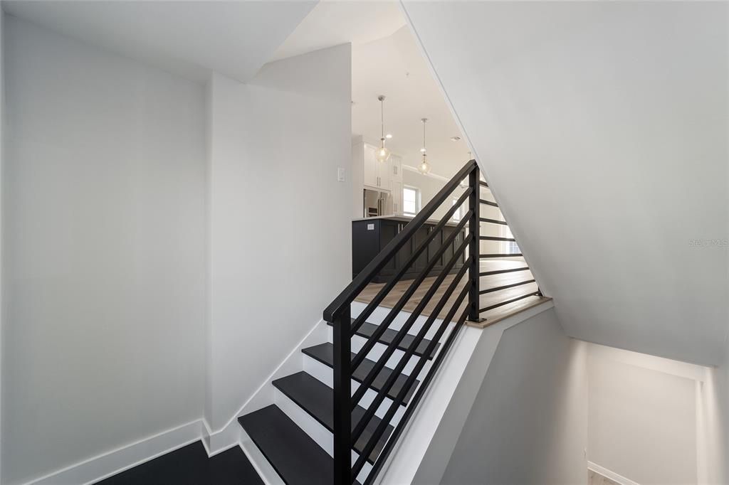 For Sale: $774,900 (3 beds, 3 baths, 2250 Square Feet)