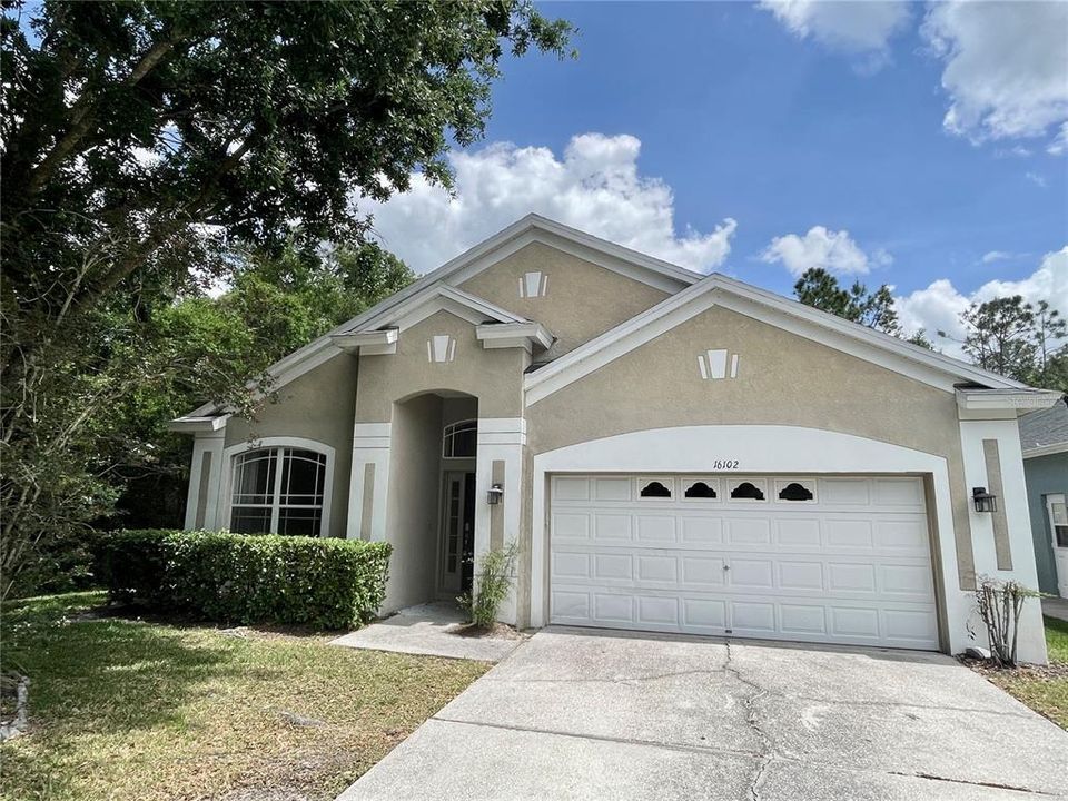 Recently Rented: $2,395 (4 beds, 2 baths, 1916 Square Feet)