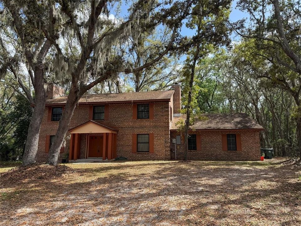 Recently Rented: $3,300 (5 beds, 2 baths, 2858 Square Feet)