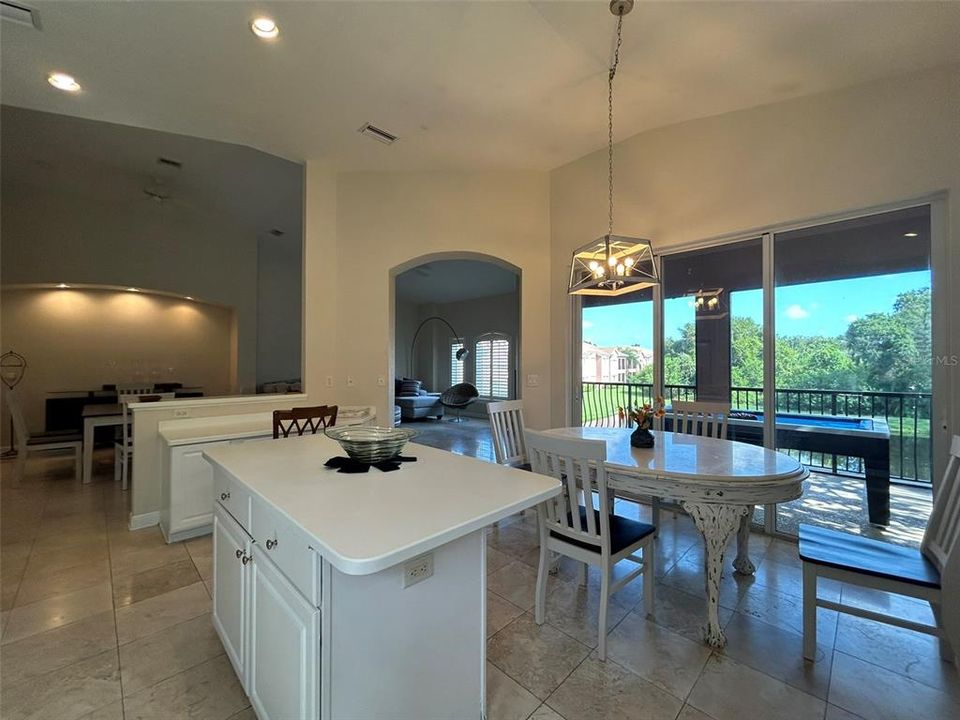 出租: $6,200 (4 贝兹, 3 浴室, 2719 平方英尺)