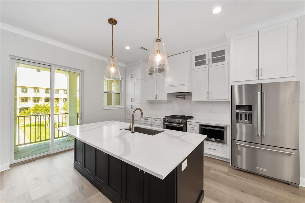 For Sale: $769,900 (3 beds, 3 baths, 2250 Square Feet)