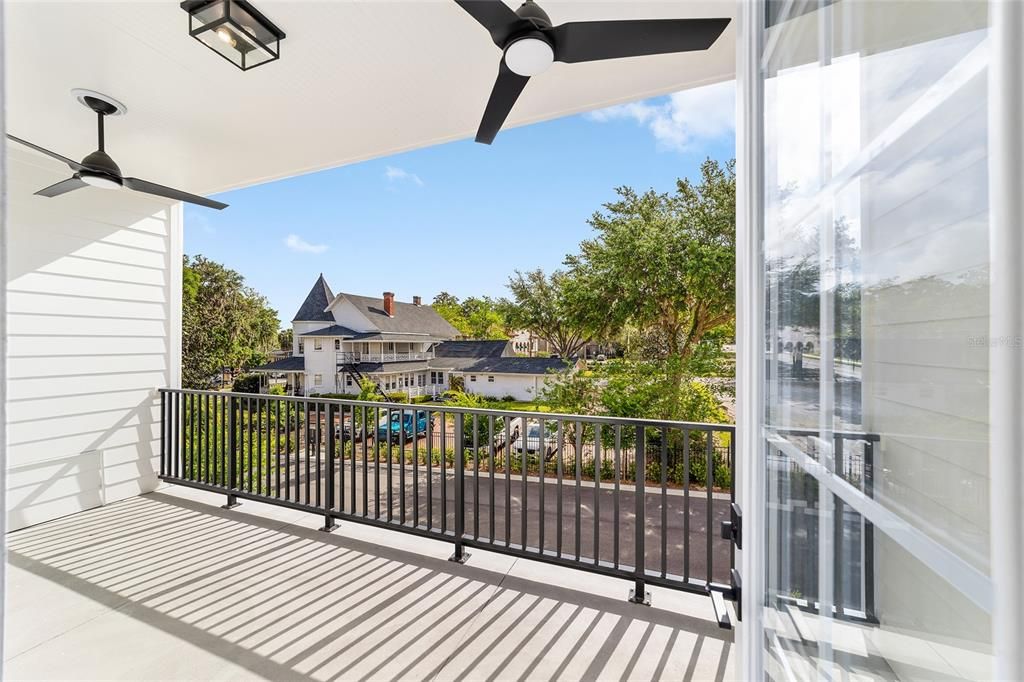 For Sale: $769,900 (3 beds, 3 baths, 2250 Square Feet)