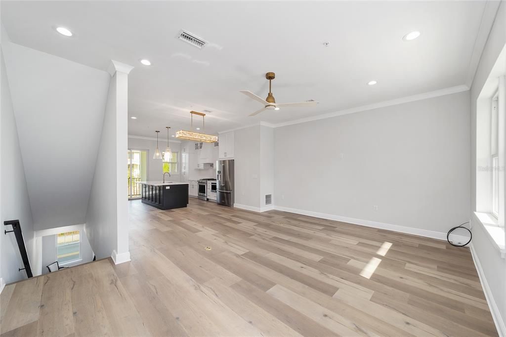 For Sale: $769,900 (3 beds, 3 baths, 2250 Square Feet)