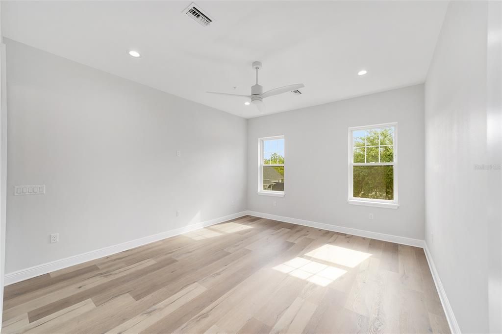 For Sale: $769,900 (3 beds, 3 baths, 2250 Square Feet)