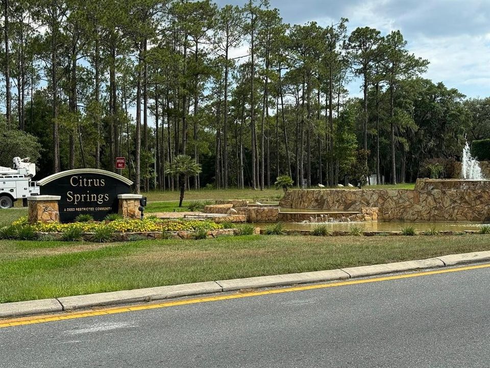 Activo con contrato: $22,900 (0.23 acres)