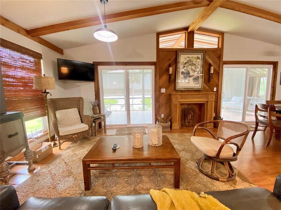 For Sale: $445,000 (3 beds, 2 baths, 1782 Square Feet)