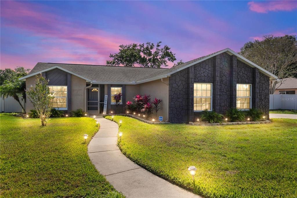 Recently Sold: $384,900 (3 beds, 2 baths, 1339 Square Feet)