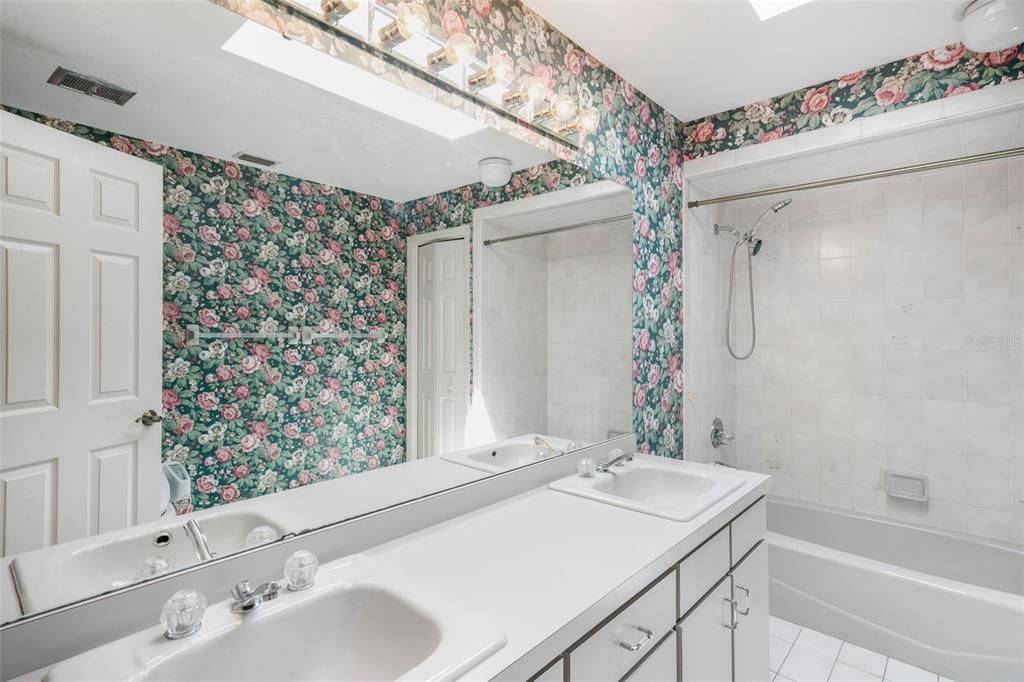 待售: $424,900 (3 贝兹, 2 浴室, 3171 平方英尺)