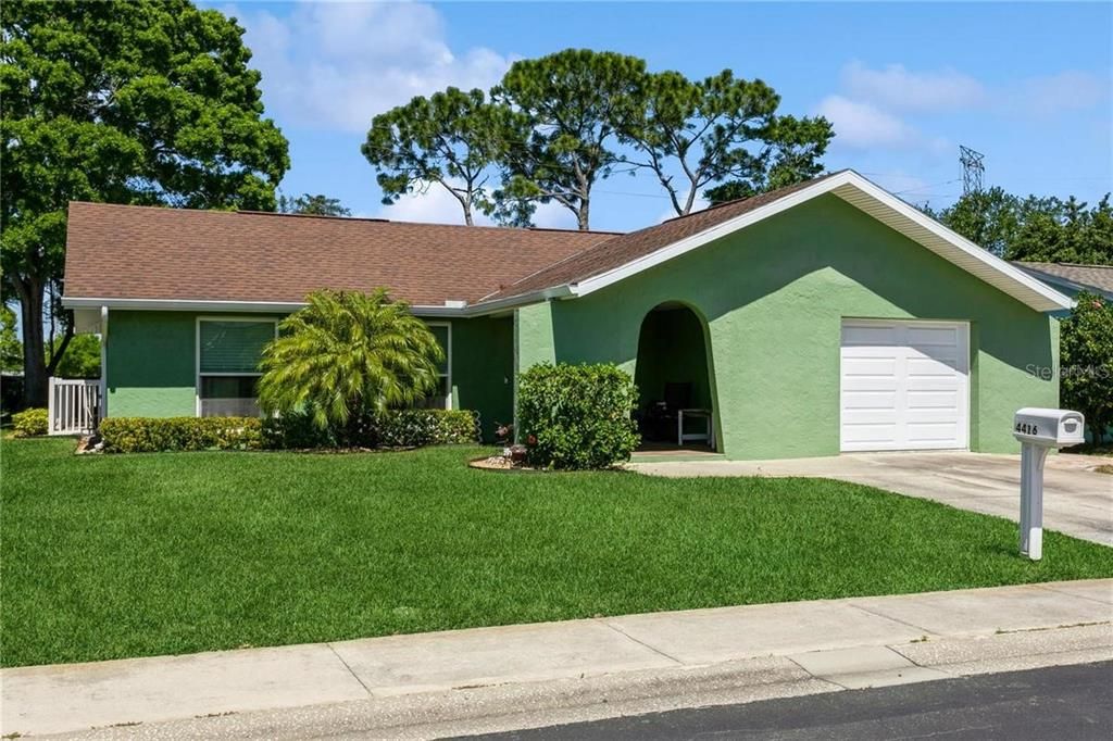 Recently Sold: $275,000 (2 beds, 2 baths, 1200 Square Feet)