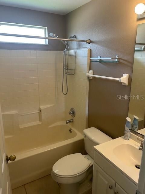 Activo con contrato: $339,000 (3 camas, 2 baños, 1168 Pies cuadrados)