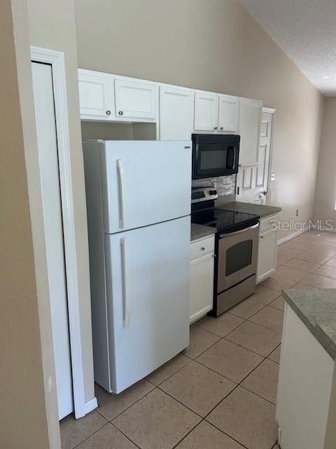 Activo con contrato: $339,000 (3 camas, 2 baños, 1168 Pies cuadrados)