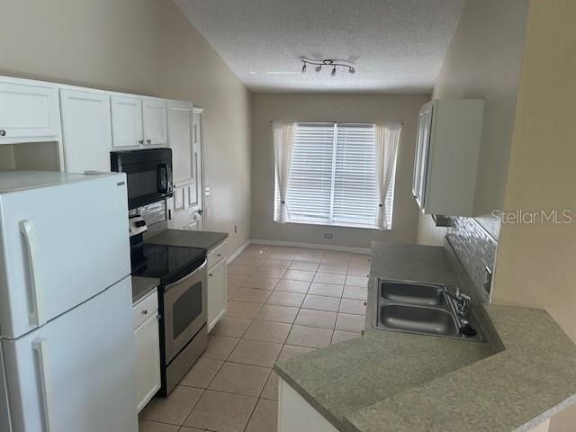 Activo con contrato: $339,000 (3 camas, 2 baños, 1168 Pies cuadrados)