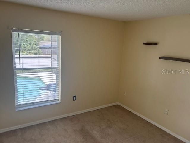 Activo con contrato: $339,000 (3 camas, 2 baños, 1168 Pies cuadrados)