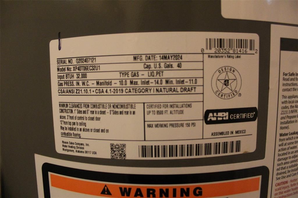 合同活跃: $209,000 (2 贝兹, 2 浴室, 1330 平方英尺)