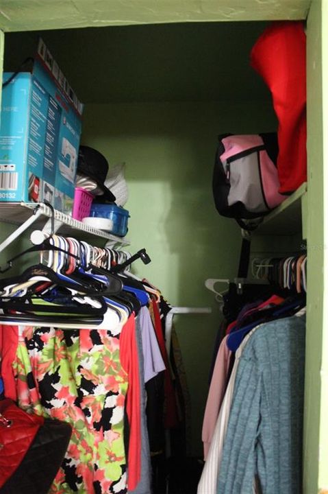 合同活跃: $209,000 (2 贝兹, 2 浴室, 1330 平方英尺)