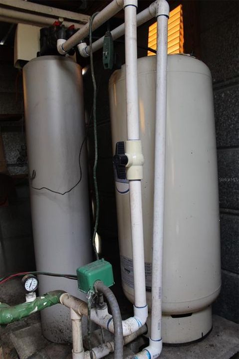 合同活跃: $209,000 (2 贝兹, 2 浴室, 1330 平方英尺)