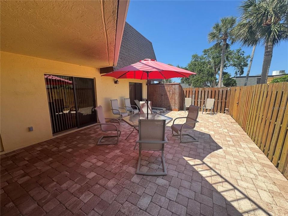 На продажу: $389,000 (3 спален, 2 ванн, 1736 Квадратных фут)