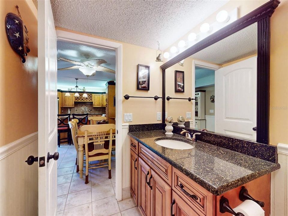 На продажу: $389,000 (3 спален, 2 ванн, 1736 Квадратных фут)