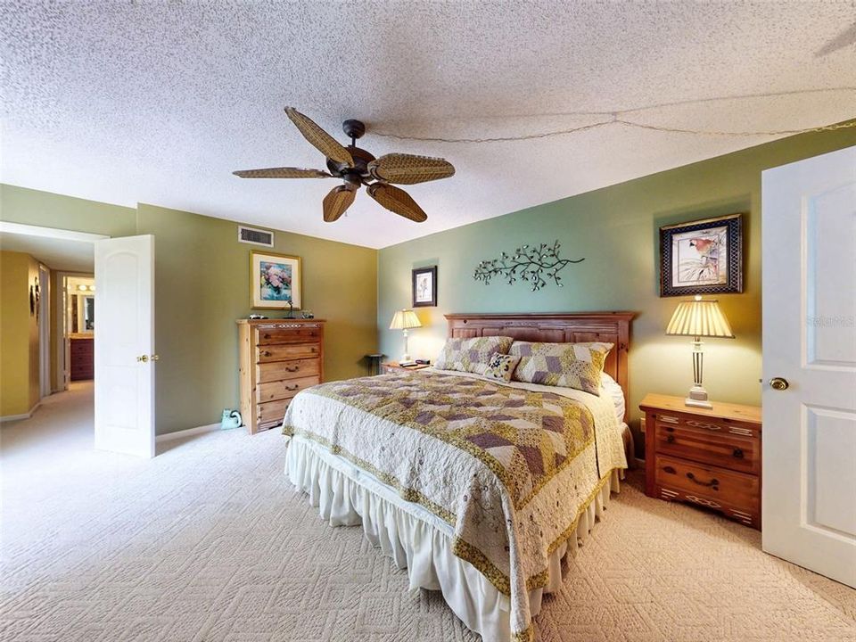 На продажу: $389,000 (3 спален, 2 ванн, 1736 Квадратных фут)