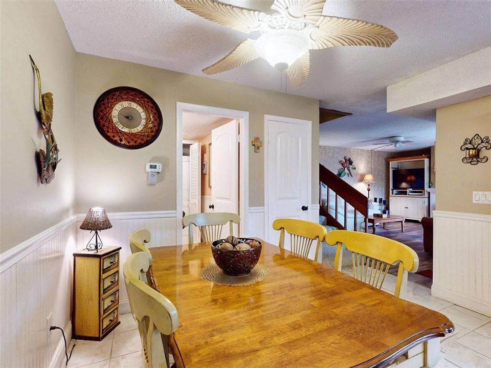 На продажу: $389,000 (3 спален, 2 ванн, 1736 Квадратных фут)