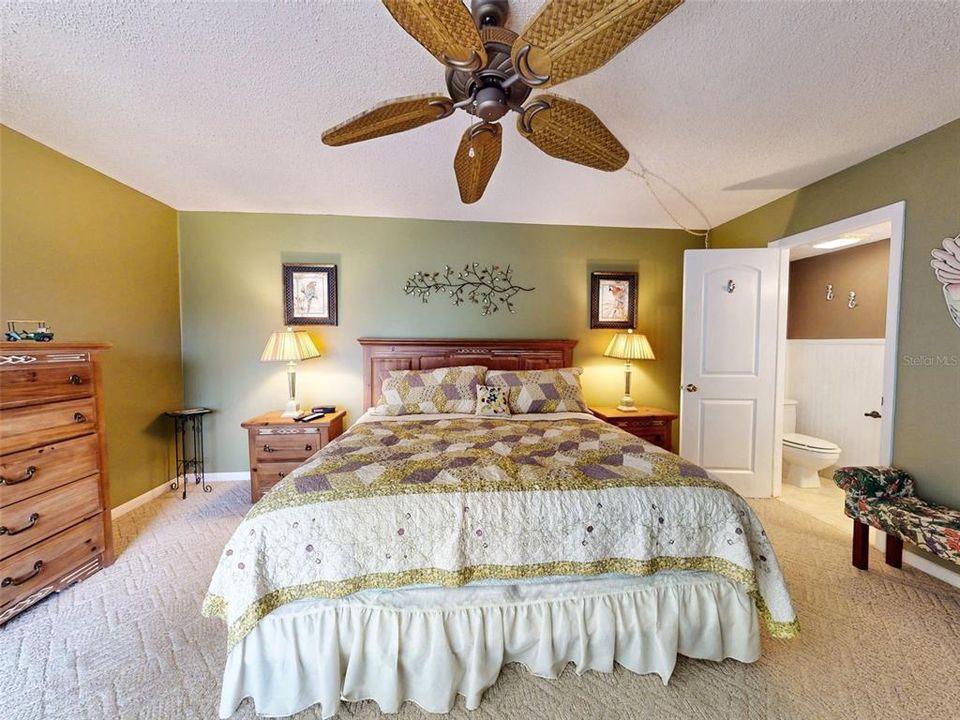 На продажу: $389,000 (3 спален, 2 ванн, 1736 Квадратных фут)