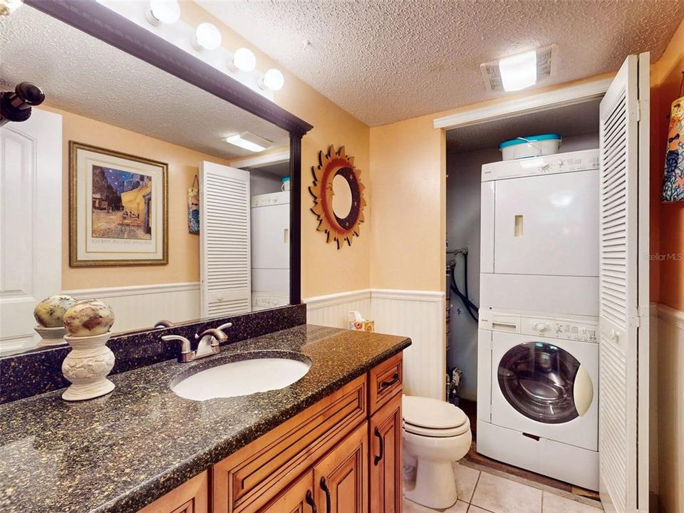 На продажу: $389,000 (3 спален, 2 ванн, 1736 Квадратных фут)