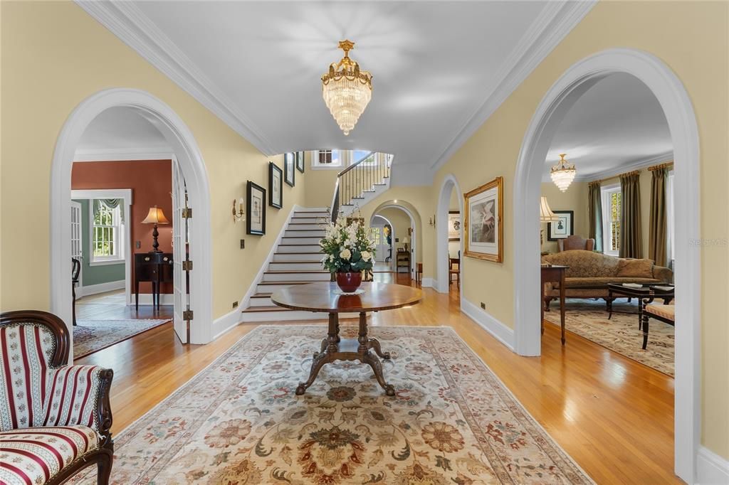 For Sale: $1,950,000 (5 beds, 4 baths, 4986 Square Feet)