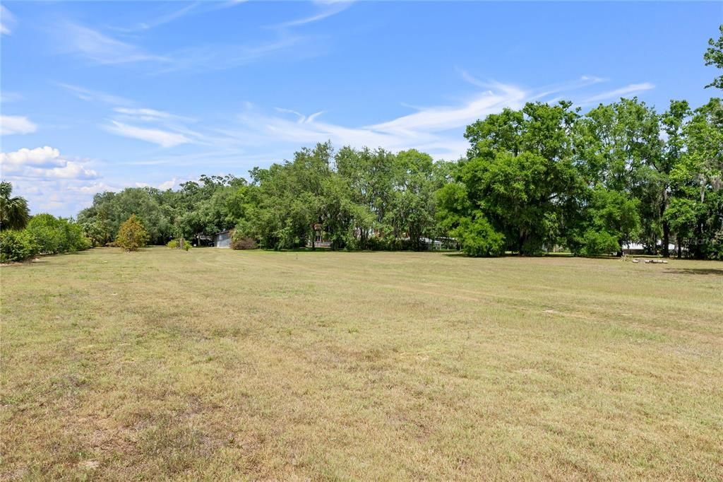 For Sale: $1,950,000 (5 beds, 4 baths, 4986 Square Feet)