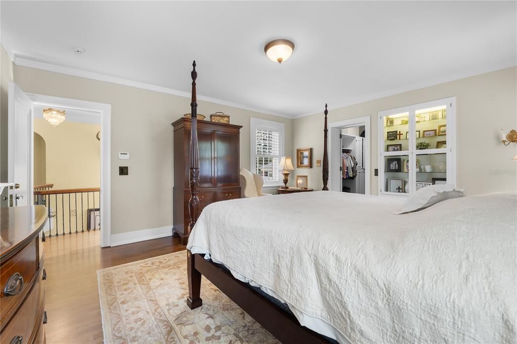 For Sale: $1,950,000 (5 beds, 4 baths, 4986 Square Feet)