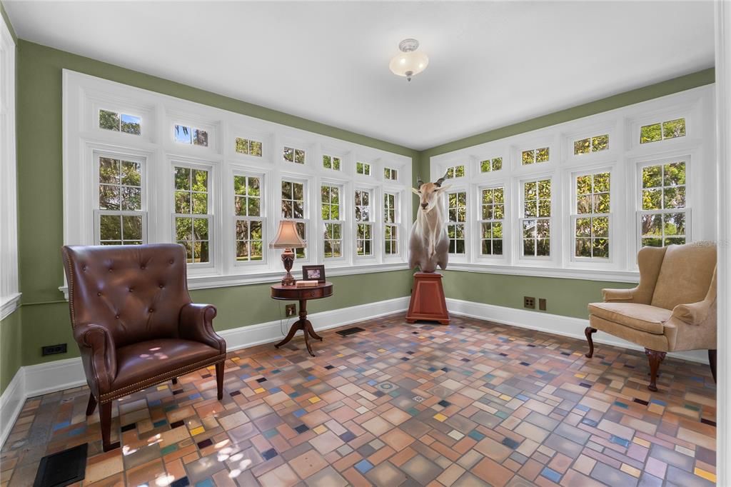 For Sale: $1,950,000 (5 beds, 4 baths, 4986 Square Feet)