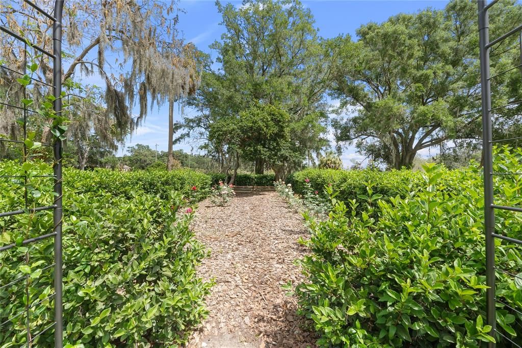 For Sale: $1,950,000 (5 beds, 4 baths, 4986 Square Feet)