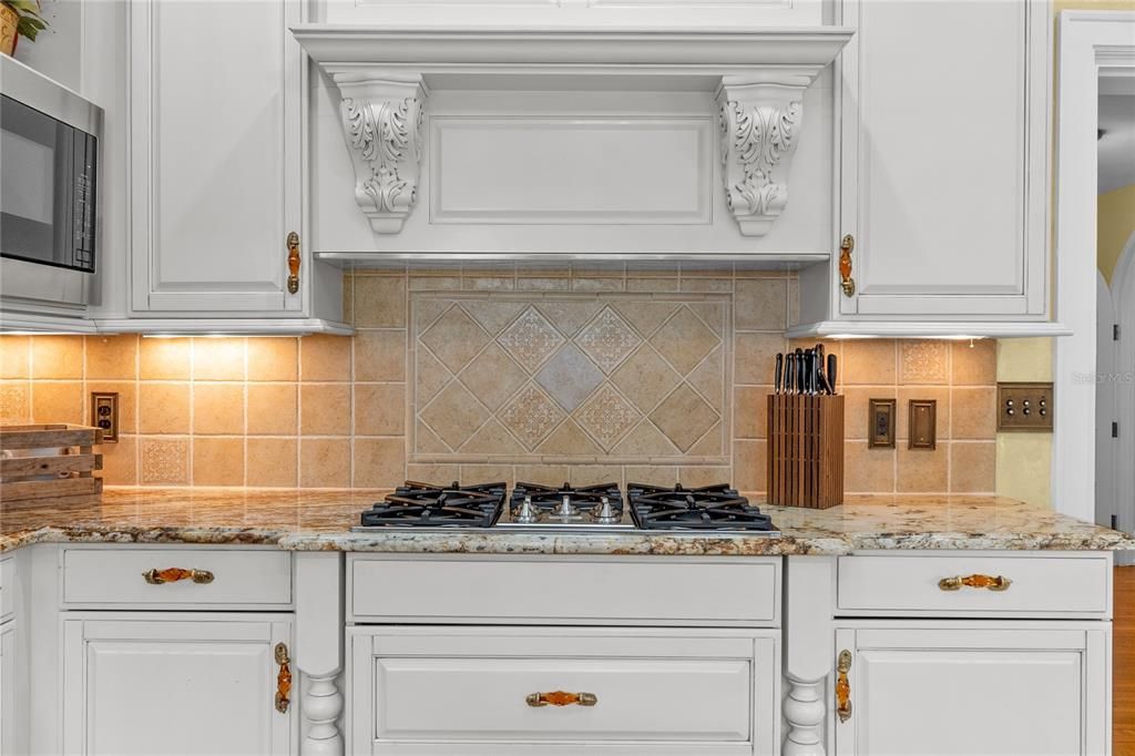 For Sale: $1,950,000 (5 beds, 4 baths, 4986 Square Feet)