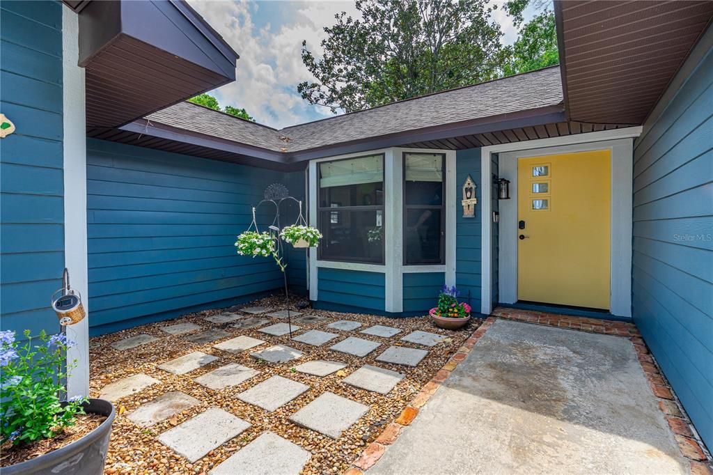 Activo con contrato: $370,331 (3 camas, 2 baños, 1986 Pies cuadrados)